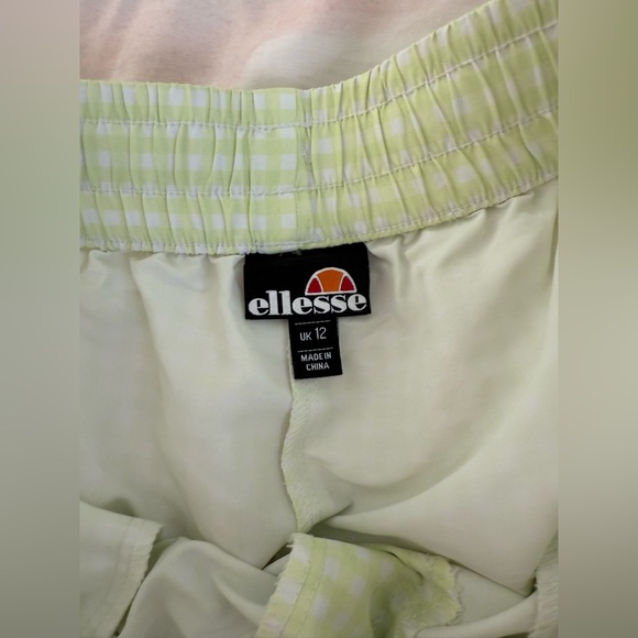 Ellesee Shorts - Picture 4 of 5
